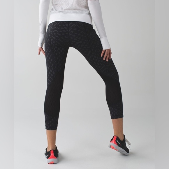 lululemon athletica Pants - LULULEMON Pace Rival Crop *22"
Lace Play Shimmer Black Black / Black